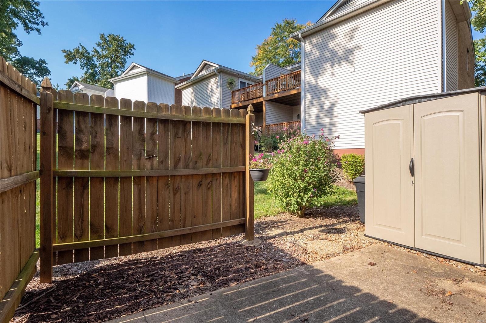 1504 Swallow Drive St. Louis, MO 63144 - Photo 18 of 23