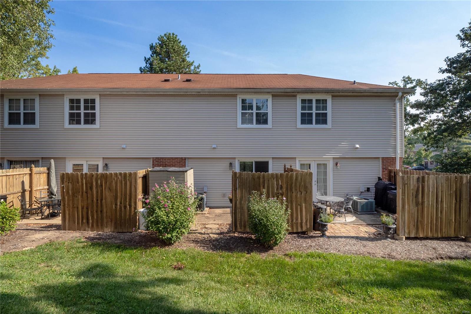 1504 Swallow Drive St. Louis, MO 63144 - Photo 19 of 23