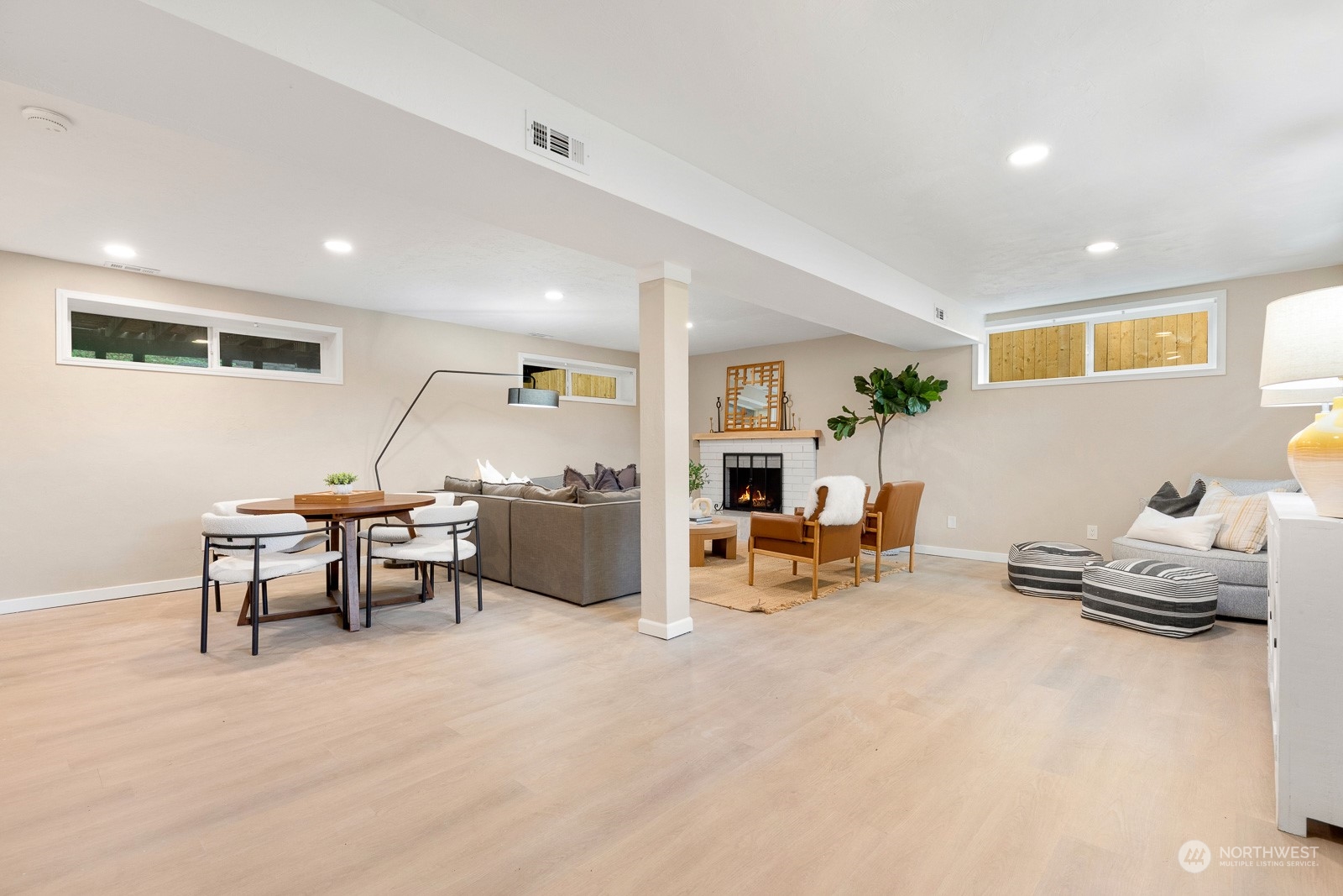 212 143rd Street Southeast Everett, WA 98208 - Photo 24 of 40 a living room with furniture
