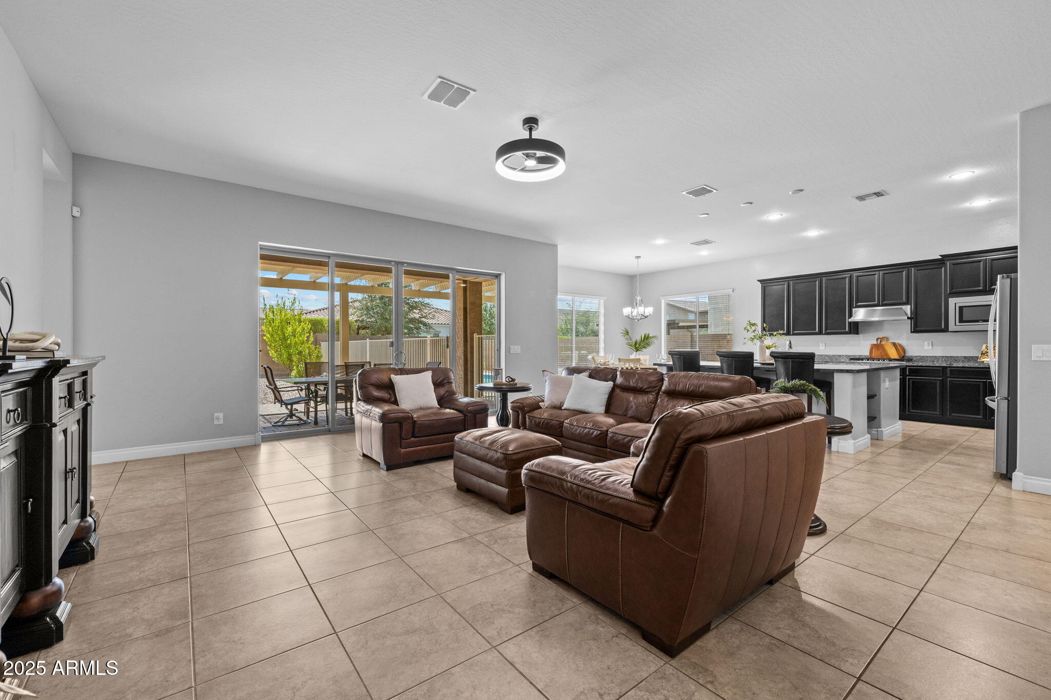 10535 Diffraction Avenue Mesa, AZ 85212 - Photo 23 of 126 Living Room