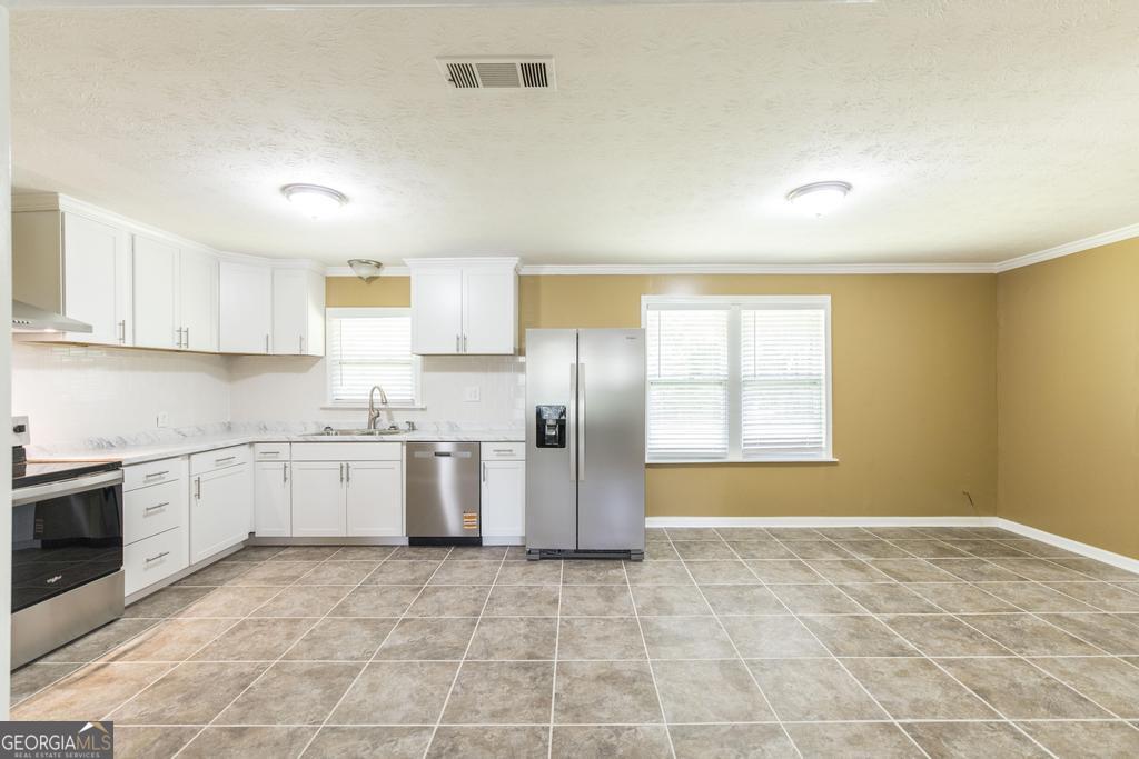 701 Magnolia Drive Dublin, GA 31021 - Photo 9 of 28