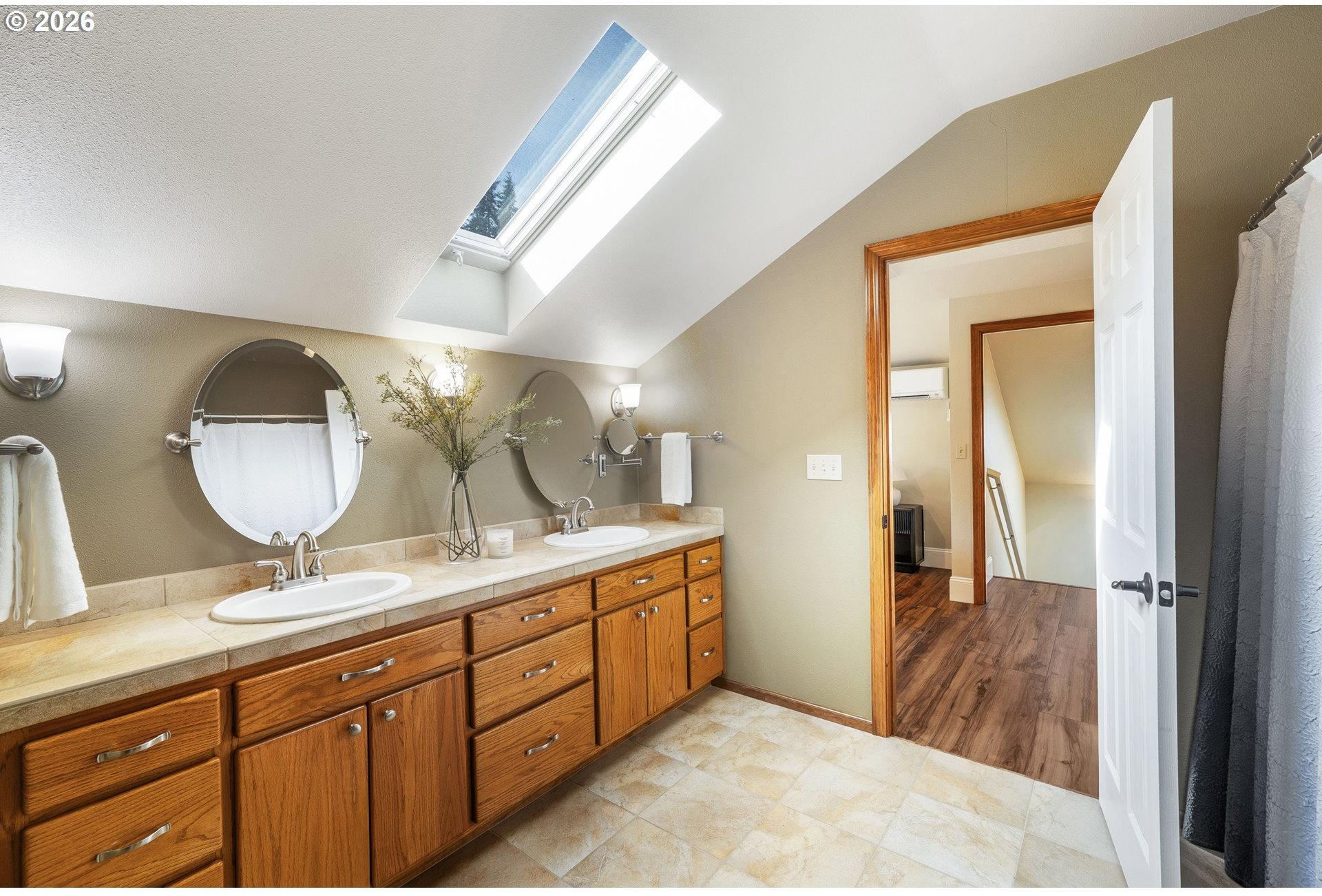 2155 Ridgeway Drive Eugene, OR 97401 - Photo 20 of 32 Gallery Image 20