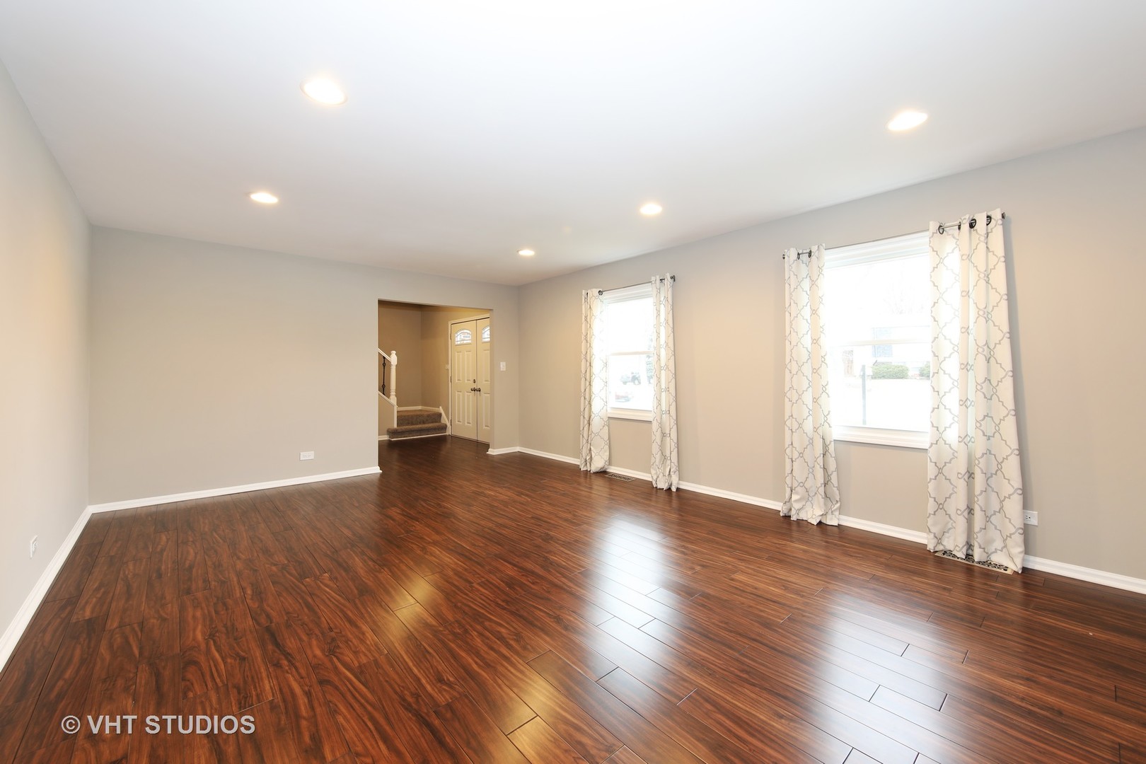 1297 West New Britton Drive Hoffman Estates, IL 60192 - Photo 2 of 13