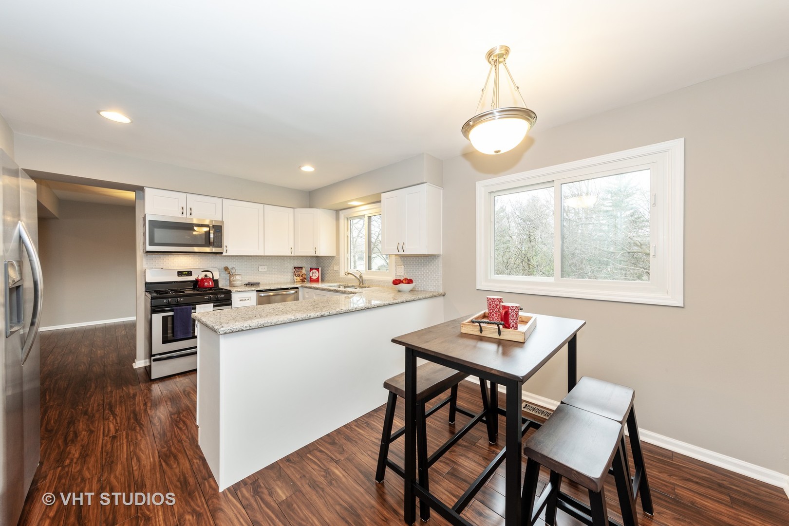 1297 West New Britton Drive Hoffman Estates, IL 60192 - Photo 4 of 13