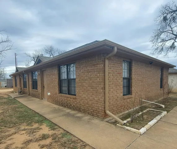 $1,125 | 411 Avenue South, Marble Falls, TX 78654