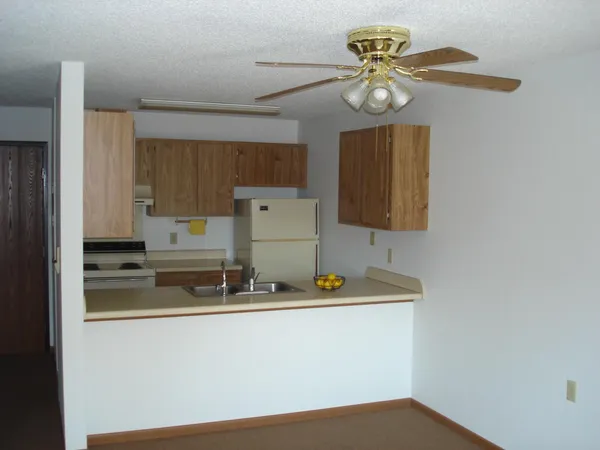 $755 | 201 South Minnesota Street, Unit G2, Redwood Falls, MN 56283