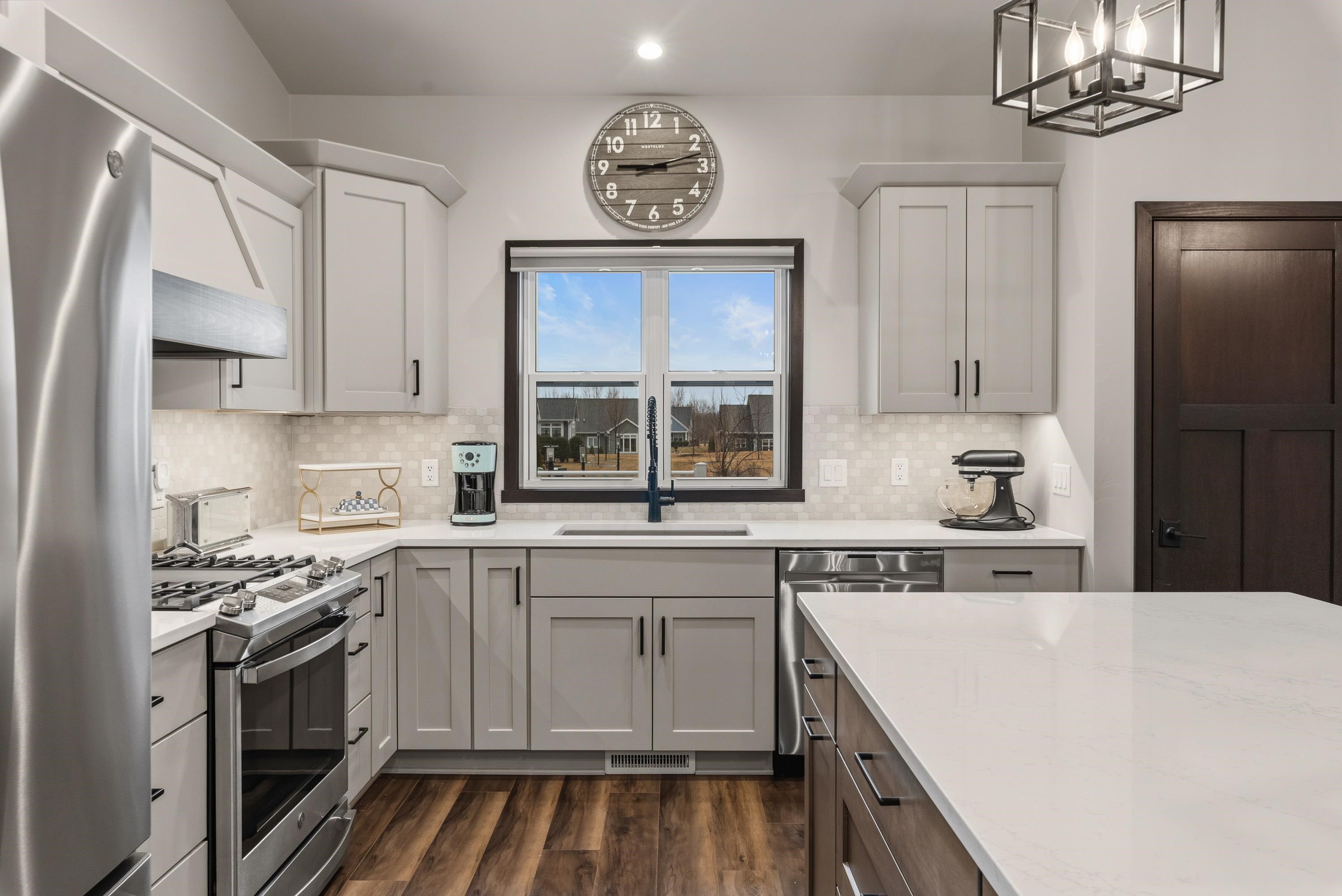 1400 Lighthouse Village Road Fond du Lac, WI 54937 - Photo 12 of 32