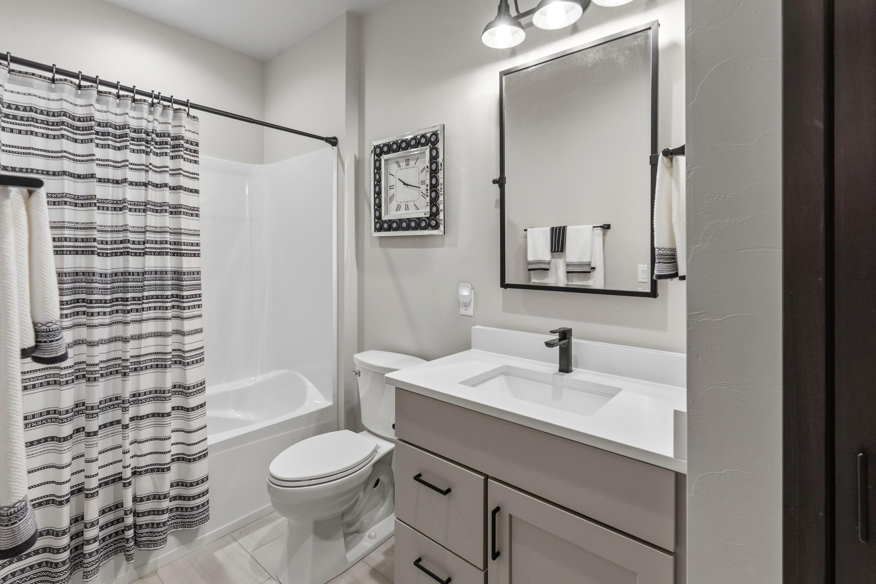 1400 Lighthouse Village Road Fond du Lac, WI 54937 - Photo 19 of 32