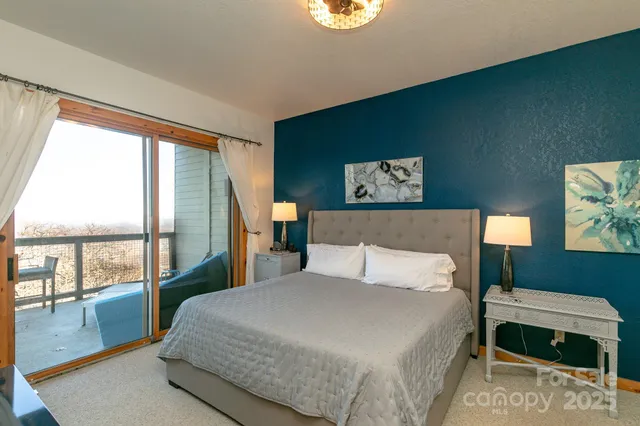 $525,000 | 30 Club Villa Court, Unit B/3, Burnsville, NC 28714