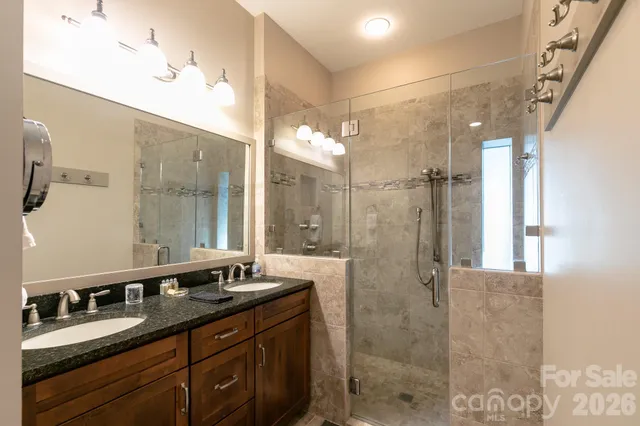 $525,000 | 30 Club Villa Court, Unit B/3, Burnsville, NC 28714