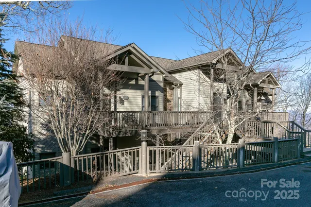 $525,000 | 30 Club Villa Court, Unit B/3, Burnsville, NC 28714