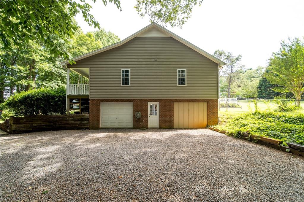 5995 Holder Road Clemmons, NC 27012 - Photo 5 of 48 Gallery Image 5