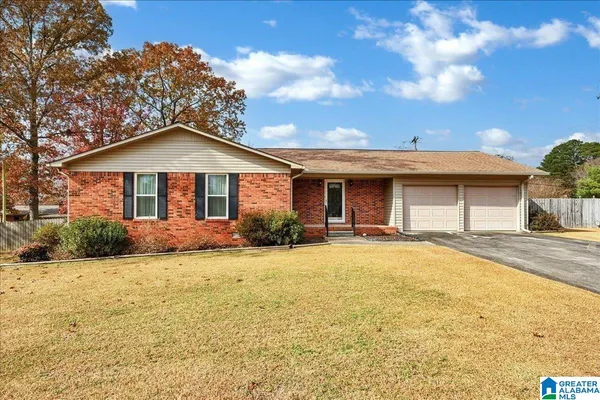 $250,000 | 1643 Catoma Lane Northeast, Cullman, AL 35055