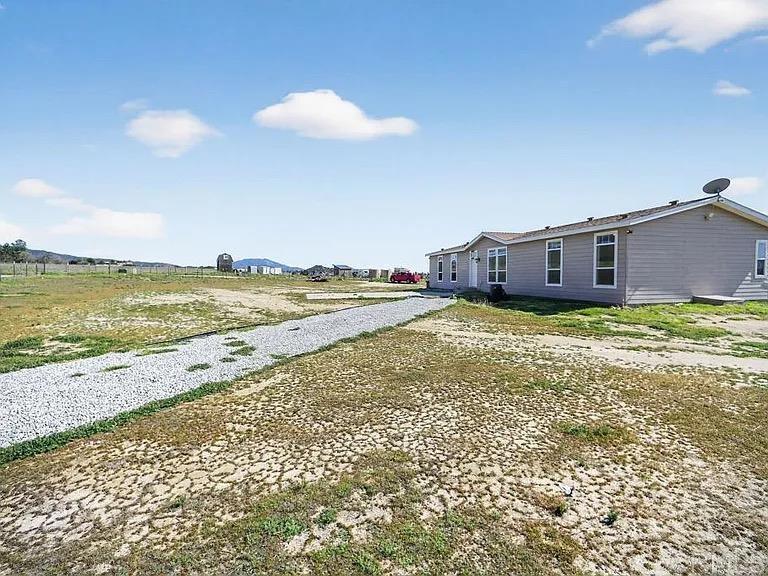 37455 Brandon Road Anza, CA 92539 - Photo 2 of 22 a view of a ocean and a mountain