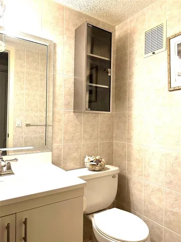 $119,000 | 2057 Cambridge C, Unit 2057, Deerfield Beach, FL 33442