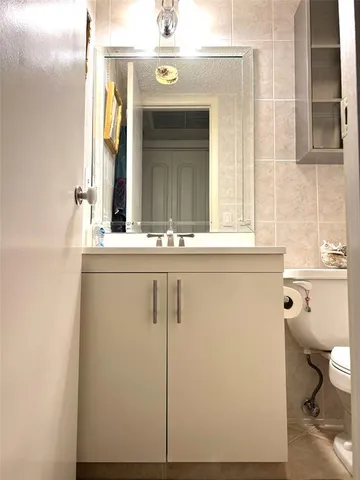 $119,000 | 2057 Cambridge C, Unit 2057, Deerfield Beach, FL 33442