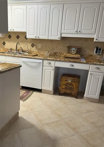 $119,000 | 2057 Cambridge C, Unit 2057, Deerfield Beach, FL 33442