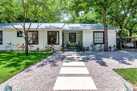 $3,100 | 1800 Winsted Lane, Unit A, Austin, TX 78703