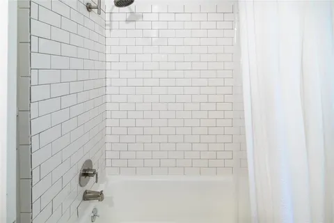$3,100 | 1800 Winsted Lane, Unit A, Austin, TX 78703