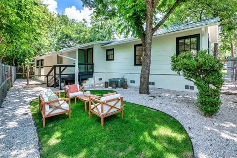 $3,100 | 1800 Winsted Lane, Unit A, Austin, TX 78703