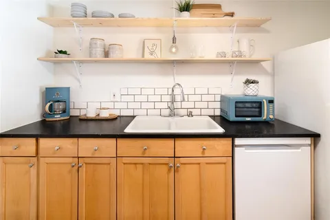 $3,100 | 1800 Winsted Lane, Unit A, Austin, TX 78703