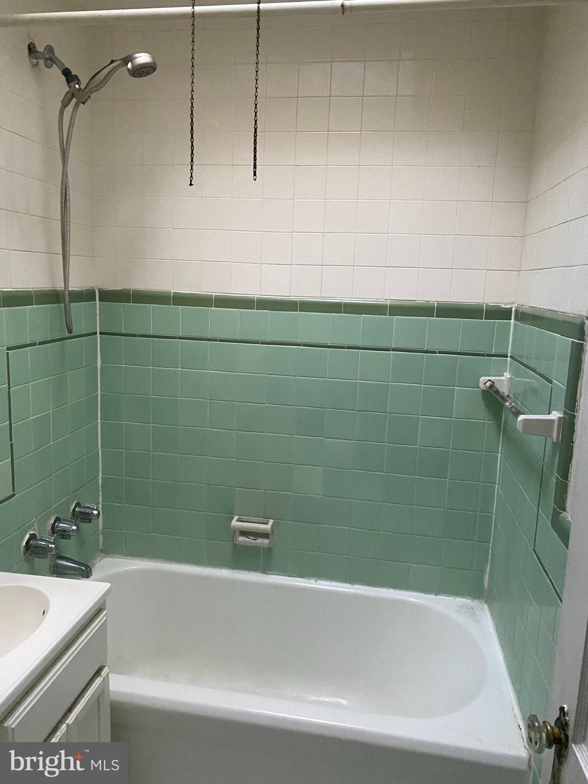 6049 Belden Street Philadelphia, PA 19149 - Photo 6 of 10