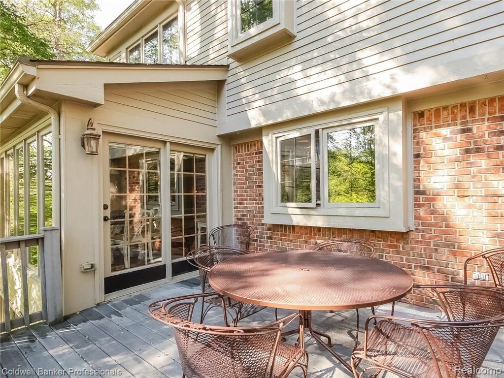 20600 Beck Road Northville, MI 48167 - Photo 64 of 77 064-Deck-4942124-medium4x3.jpg