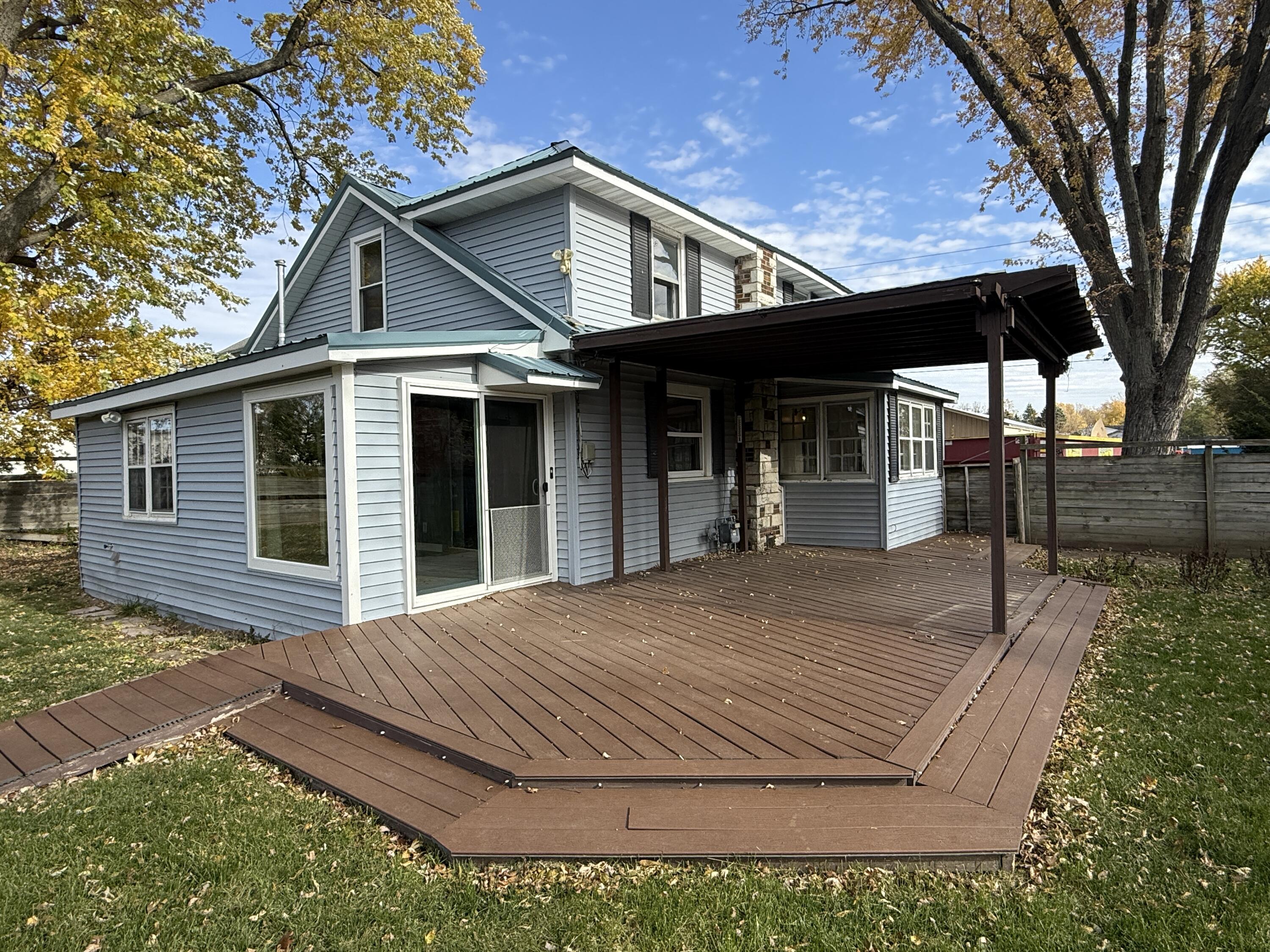 321 Park Street Walworth, WI 53184 - Photo 16 of 23 Back