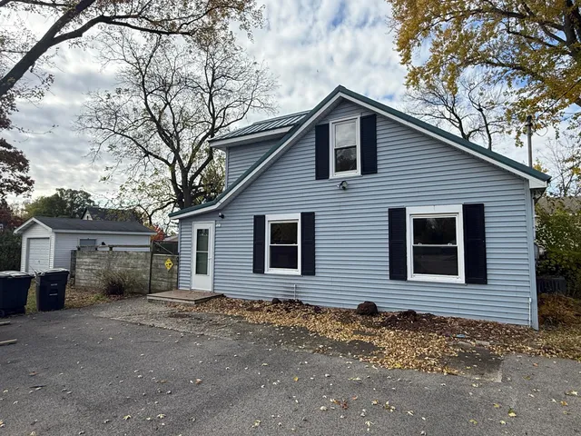 $199,900 | 321 Park Street, Walworth, WI 53184