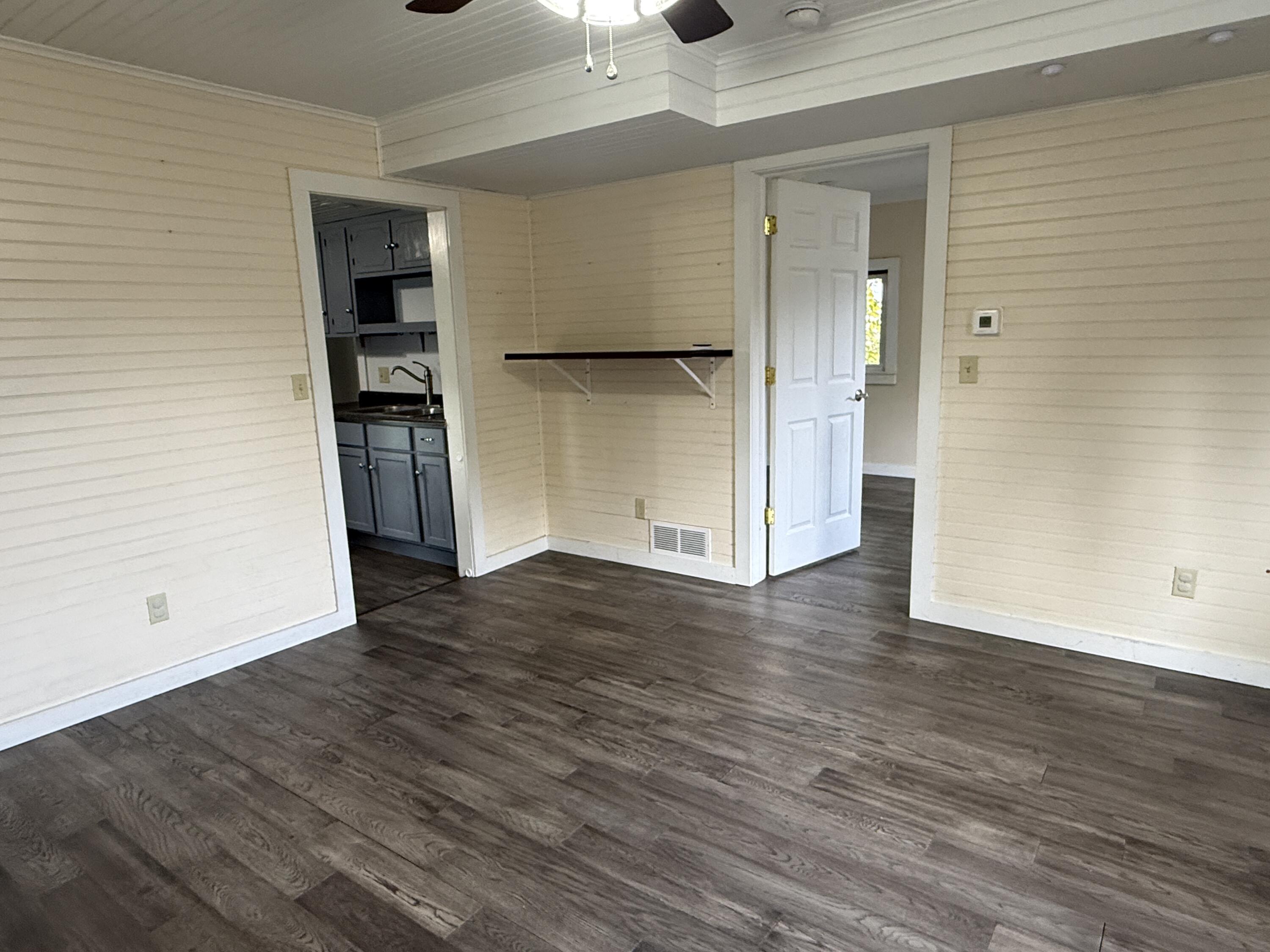 321 Park Street Walworth, WI 53184 - Photo 4 of 23 Living Room