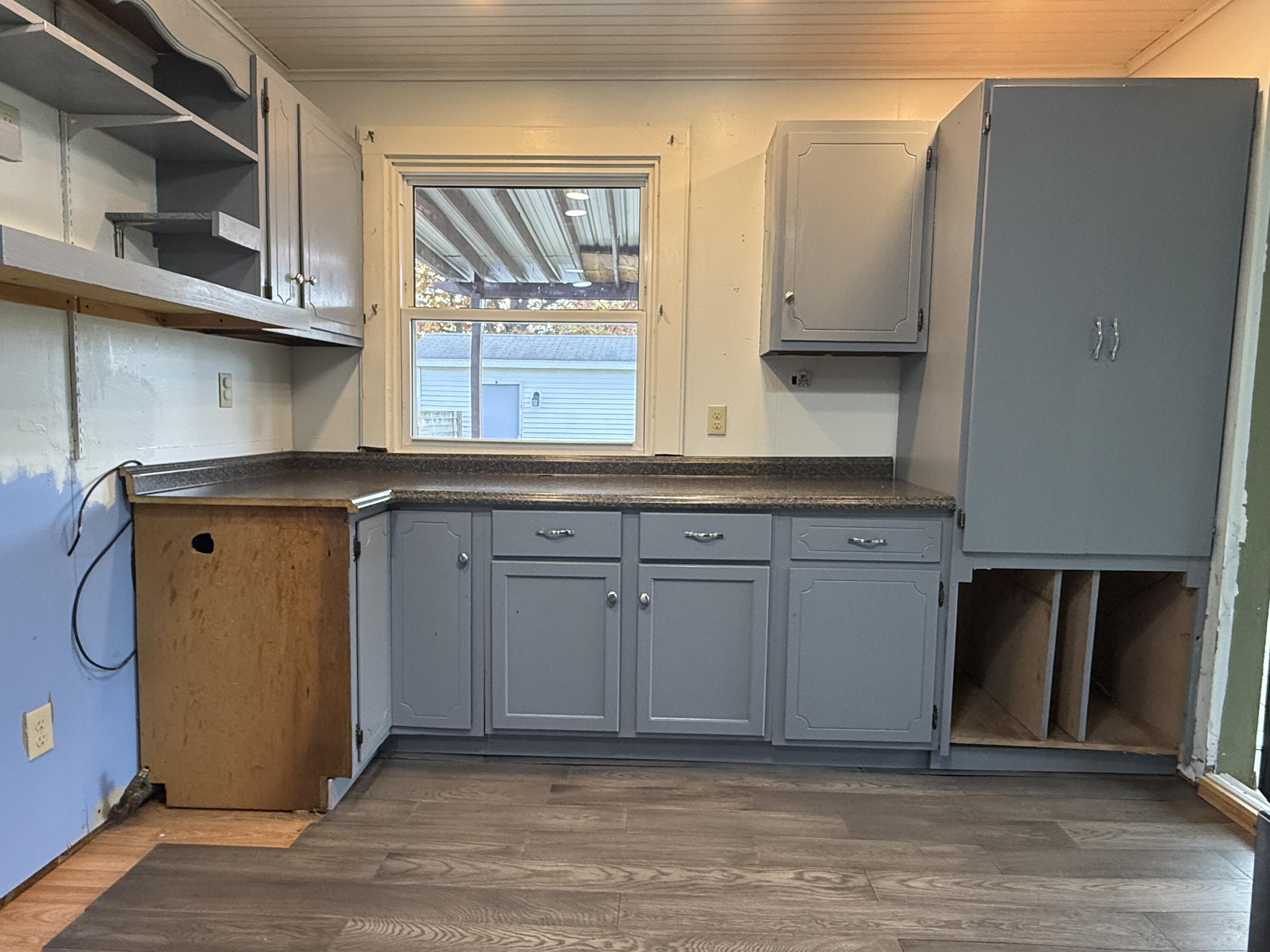 321 Park Street Walworth, WI 53184 - Photo 6 of 23 Kitchen