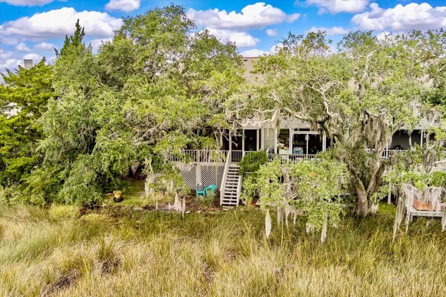 $600,000 | 1080 Marsh Ct Lane, Mount Pleasant, SC 29464