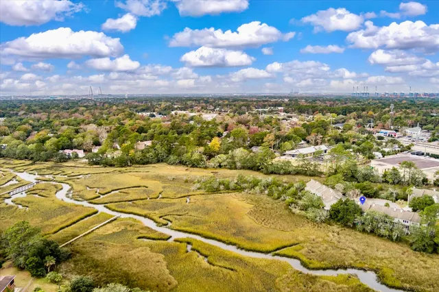 $600,000 | 1080 Marsh Ct Lane, Mount Pleasant, SC 29464