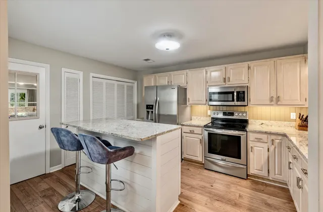 $600,000 | 1080 Marsh Ct Lane, Mount Pleasant, SC 29464