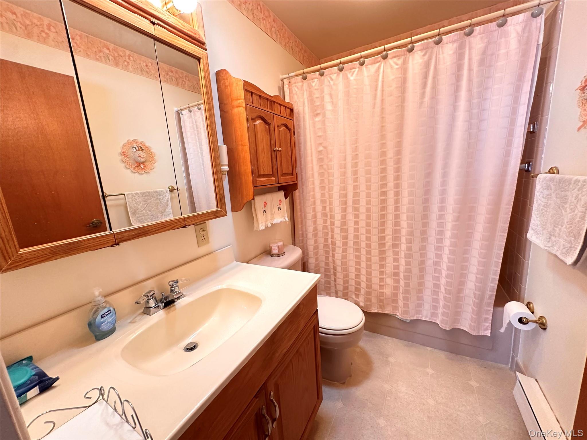 258 Newcastle Court, Unit F Ridge, NY 11961 - Photo 10 of 12