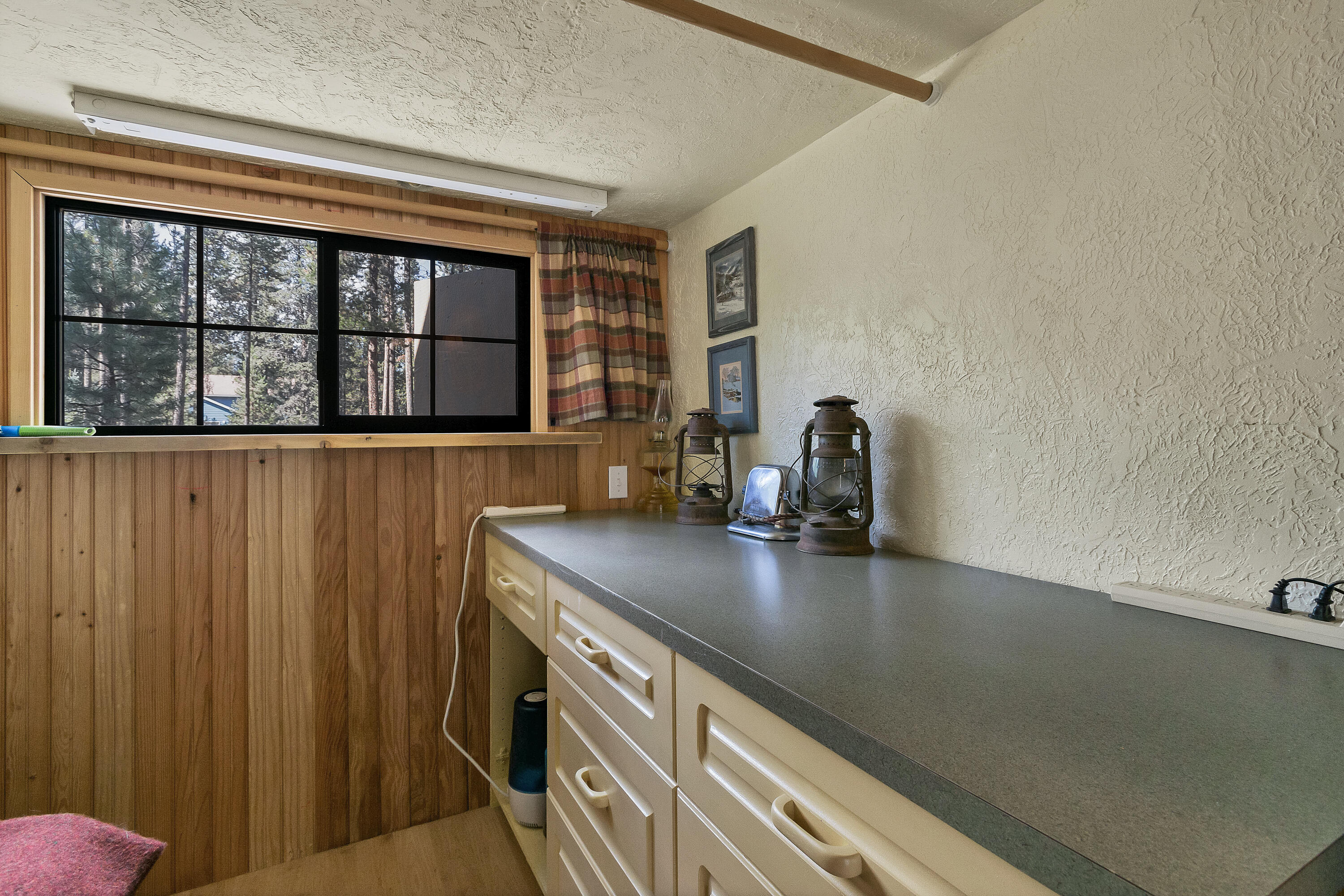 16941 Downey Road Bend, OR 97707 - Photo 14 of 26 DSC08776