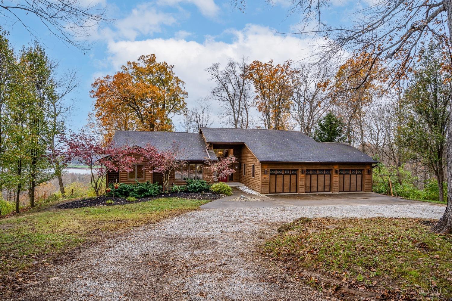 25 Locust Hill Road Cincinnati, OH 45245 - Photo 1 of 51 Gallery Image 1