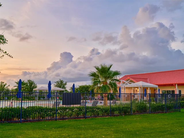 $398,000 | 400 Beken Cove Lane, La Porte, TX 77571