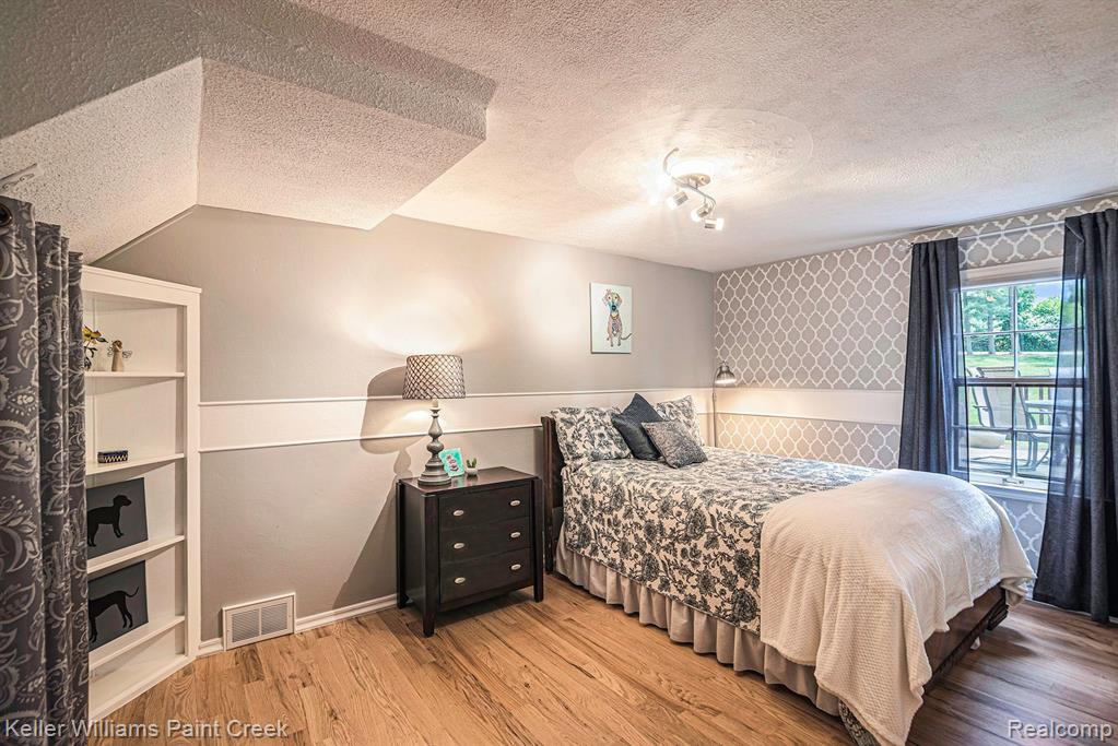 3354 East Cook Road Grand Blanc, MI 48439 - Photo 12 of 35