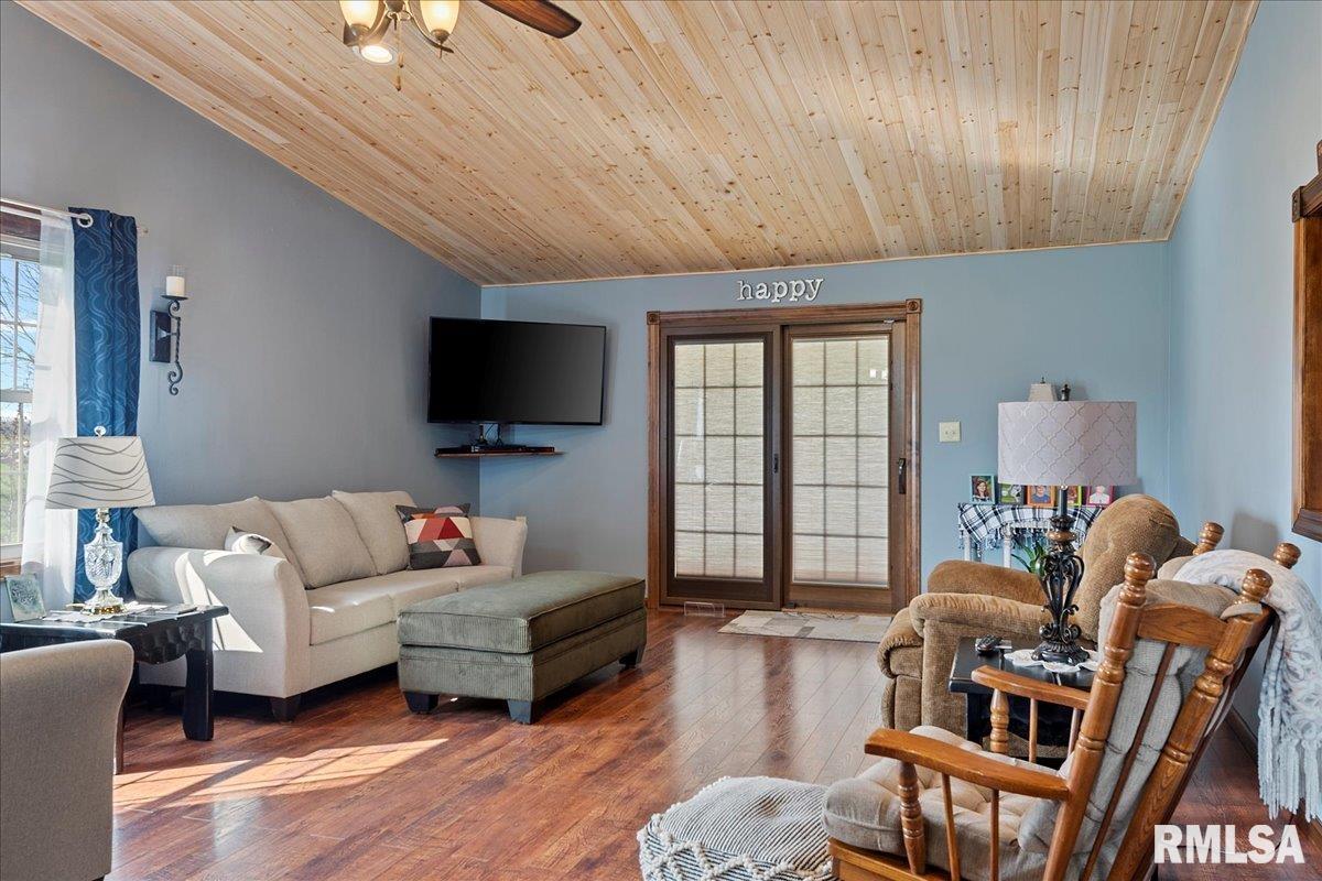 2529 County Road 625 East Rochester, IL 62563 - Photo 24 of 56 Gallery Image 24