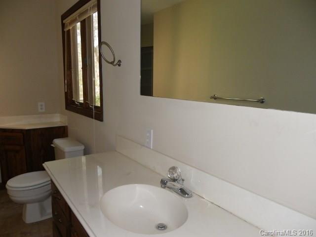1956 Southridge Lane Fort Mill, SC 29708 - Photo 5 of 11 Gallery Image 5