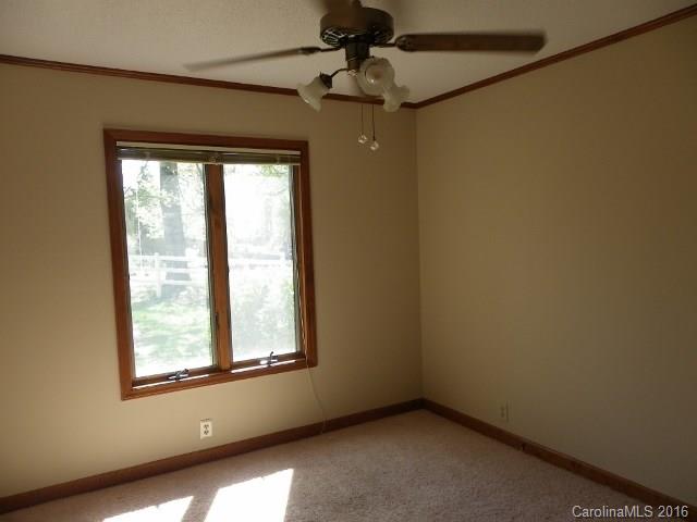 1956 Southridge Lane Fort Mill, SC 29708 - Photo 6 of 11 Gallery Image 6