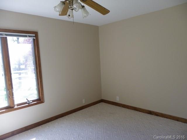 1956 Southridge Lane Fort Mill, SC 29708 - Photo 7 of 11 Gallery Image 7