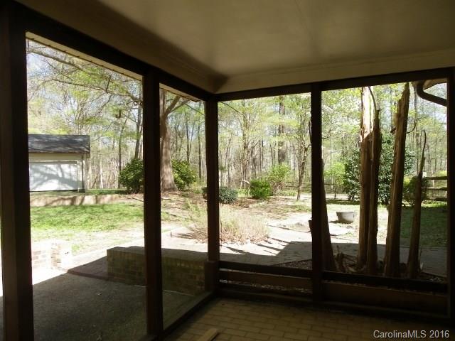 1956 Southridge Lane Fort Mill, SC 29708 - Photo 10 of 11 Gallery Image 10