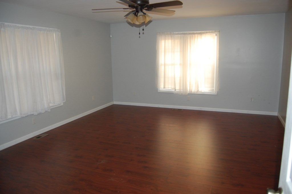 2807 Newcomb Bridge Road Chase City, VA 23924 - Photo 10 of 20 Gallery Image 10
