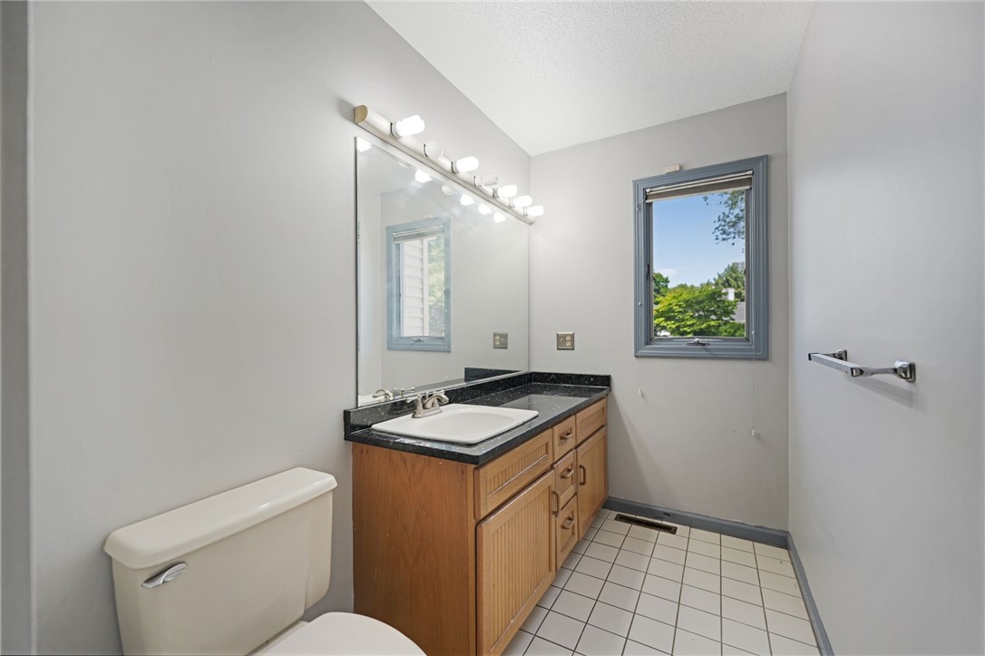 29 Valley View Drive Cranston, RI 02921 - Photo 16 of 32