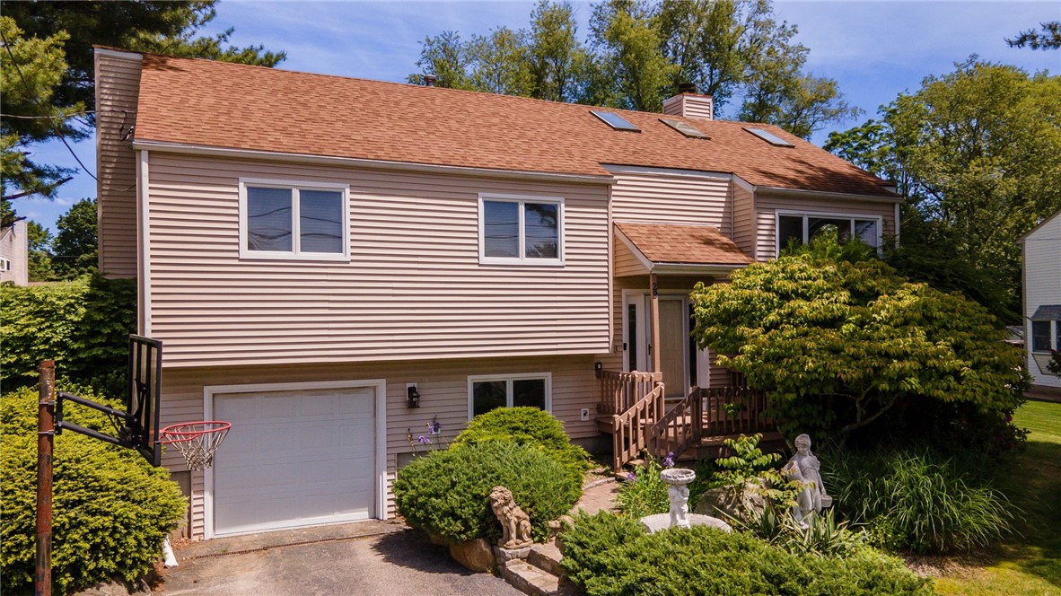 29 Valley View Drive Cranston, RI 02921 - Photo 2 of 32