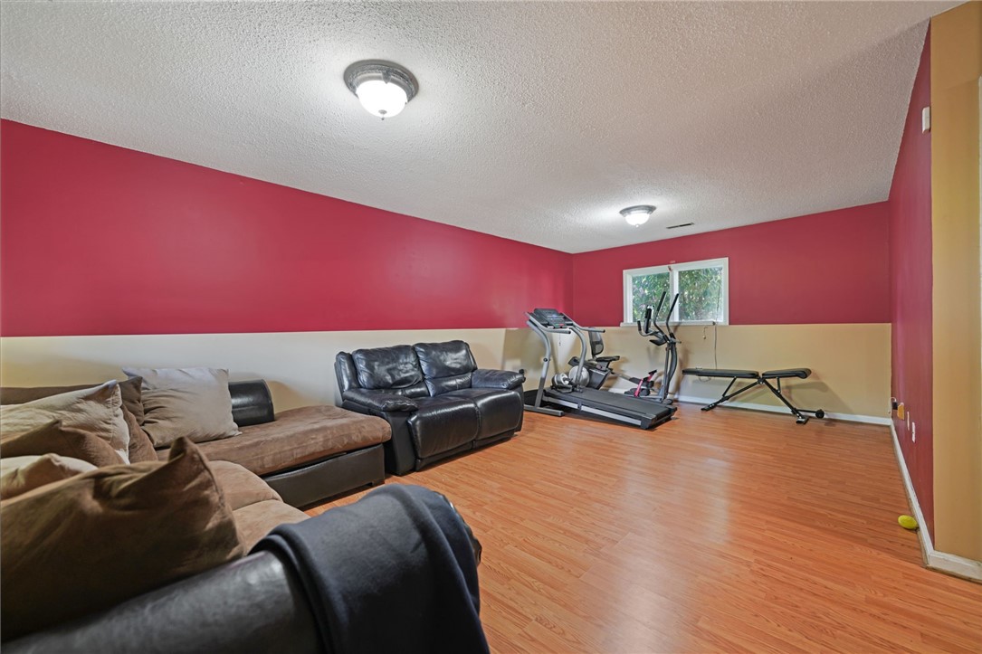 29 Valley View Drive Cranston, RI 02921 - Photo 23 of 32