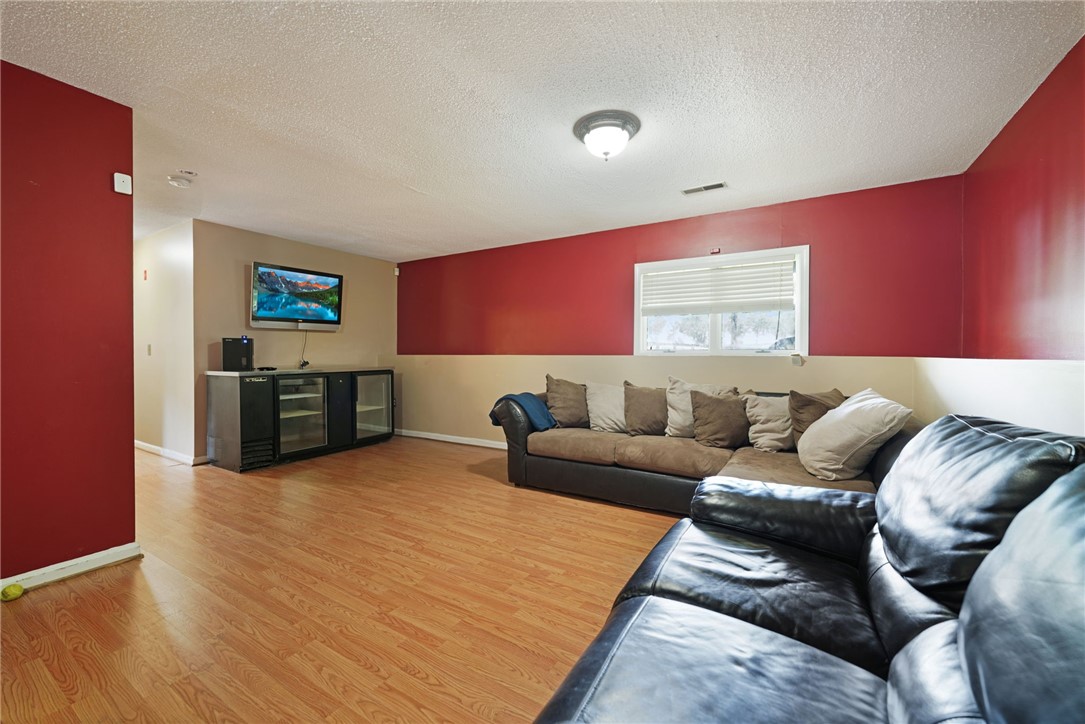 29 Valley View Drive Cranston, RI 02921 - Photo 24 of 32