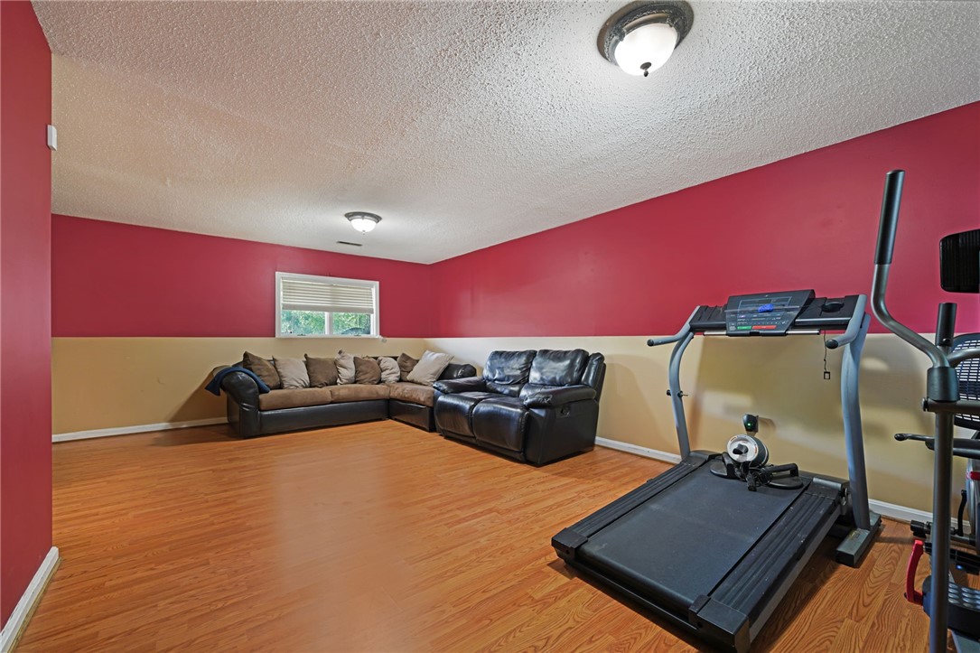 29 Valley View Drive Cranston, RI 02921 - Photo 25 of 32